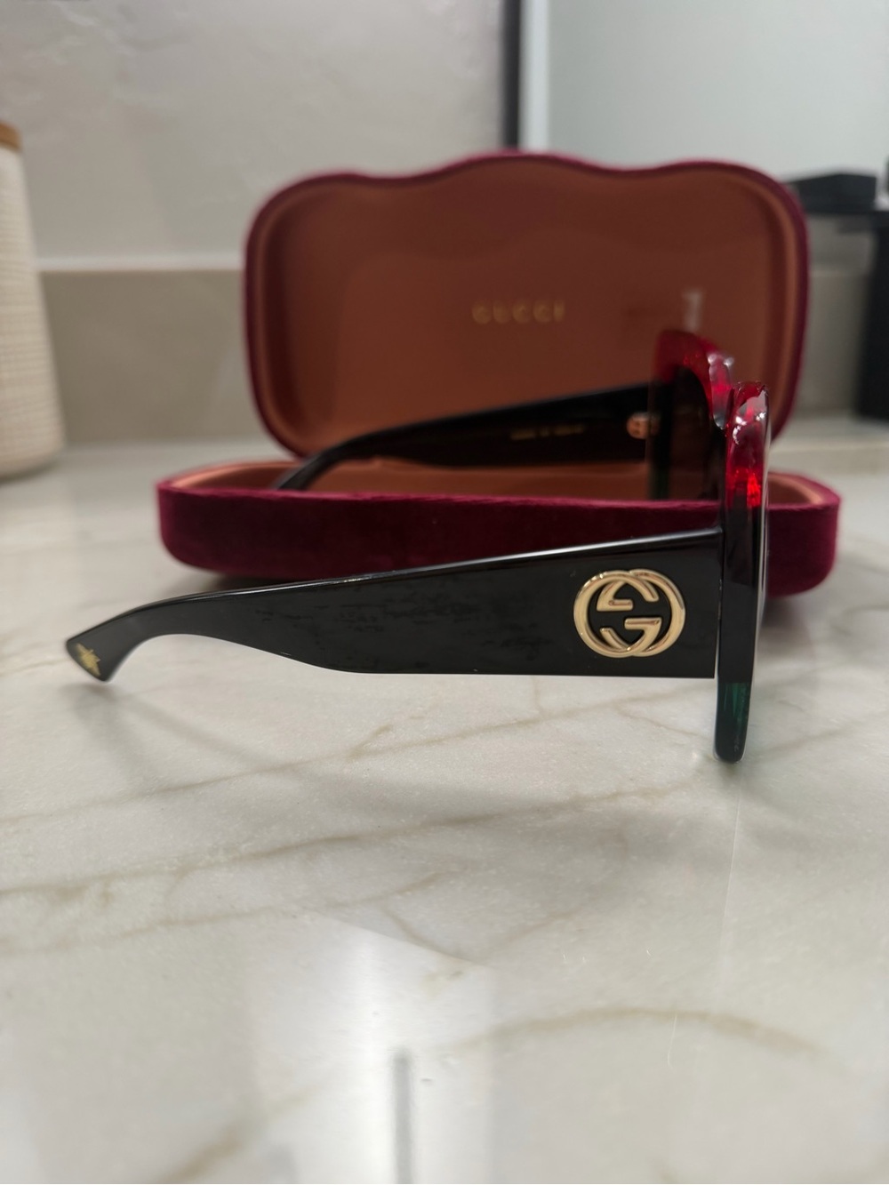 Gucci Two-Tone Red & Green Glitter Square Sunglasses - Picture 3 of 4